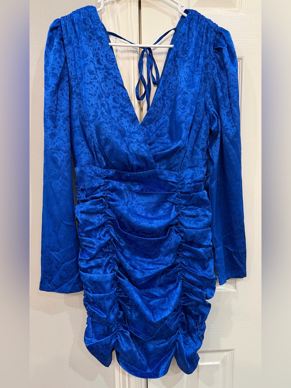 NWT Elegant Blue Ruched V-Neck Long Sleeve mini Dress